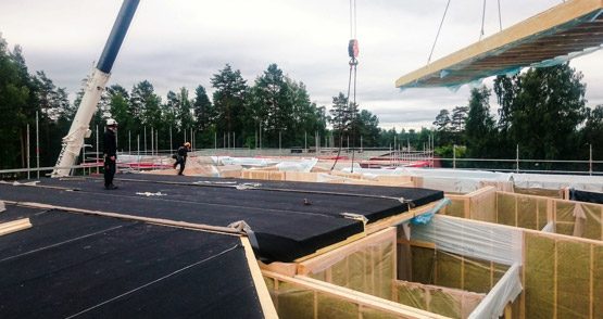 Building a house with wooden elements