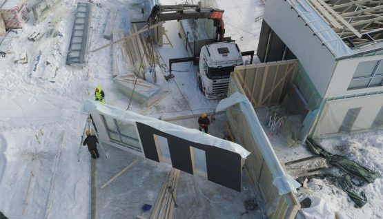 Building a house with wooden elements