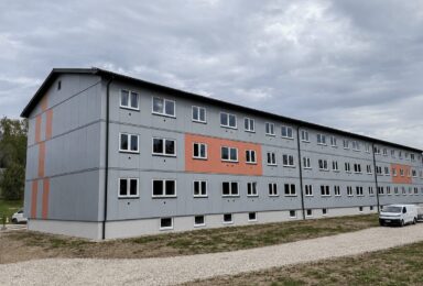 Renovering av flerbostadshus med prefabricerade fasadelement i Iisaku